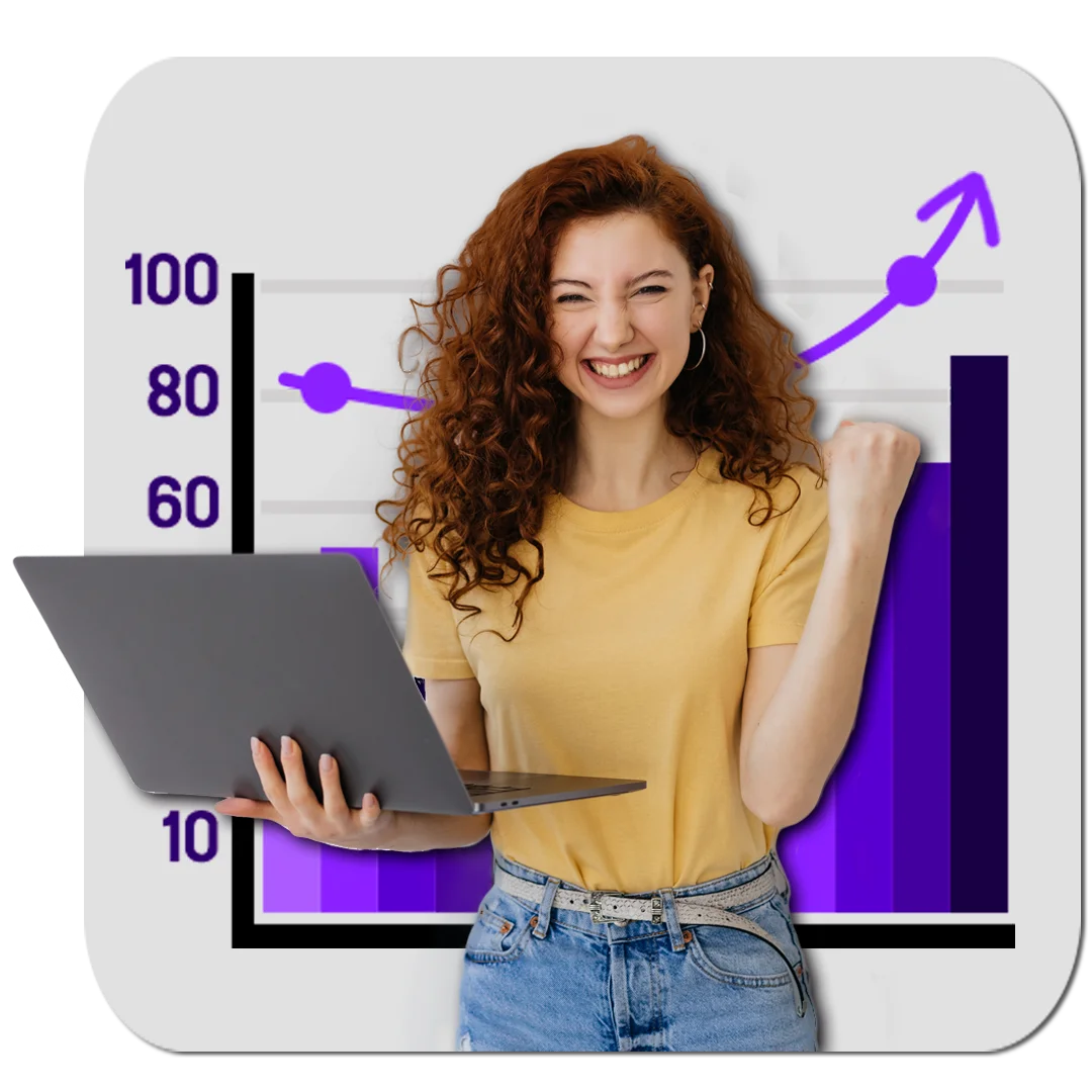 Empresaria exitosa con laptop y gráficos de crecimiento demostrando ROI de software desarrollado a medida